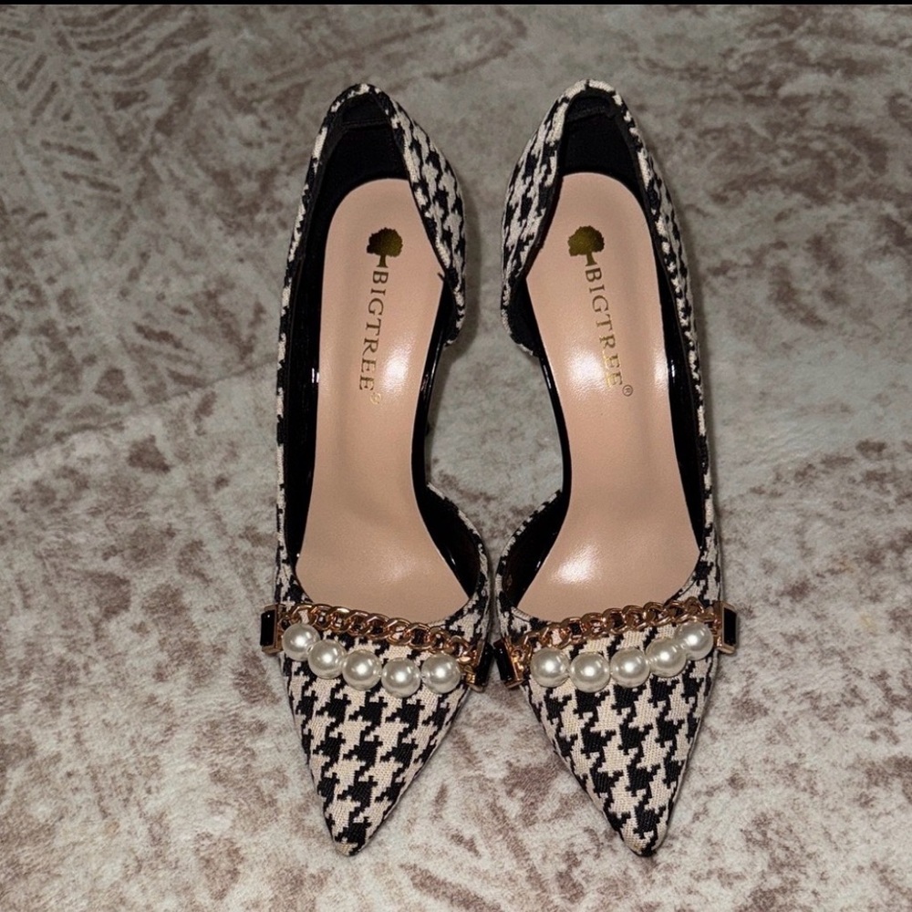 Women's Black & Cream Houndstooth Heels